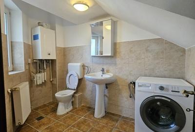 Casă cu 3 camere cu Teren 200 Mp în Central