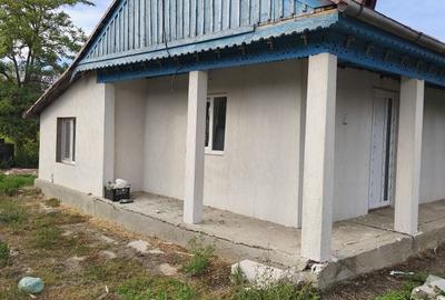 Casă cu 4 camere în Exterior Vest