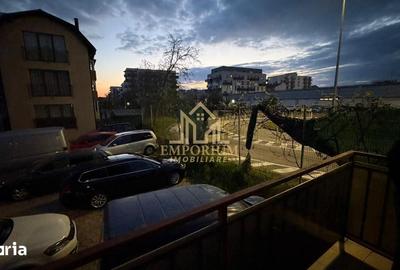 Apartament cu 3 camere semidecomandat în Între Lacuri