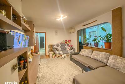Apartament cu 3 camere semidecomandat în Berceni - 1
