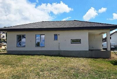 Casă cu Teren 690 Mp în Satu Nou de Jos