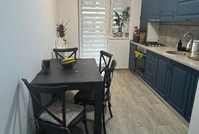 Apartament cu 3 camere decomandat în Exterior Vest