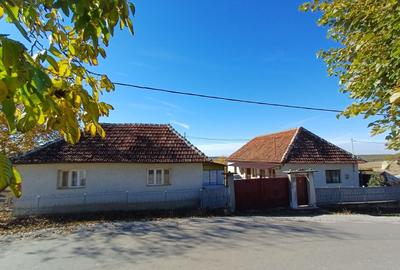 Casă cu 4 camere în Tășad