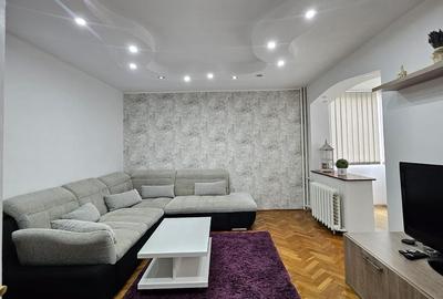 Apartament cu 3 camere decomandat în Central - 2