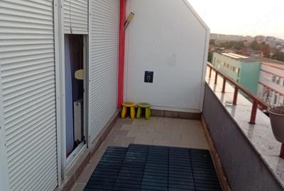Apartament cu 3 camere decomandat în UTA - 4
