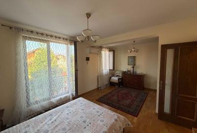 Casă cu 4 camere cu Teren 400 Mp în Berceni