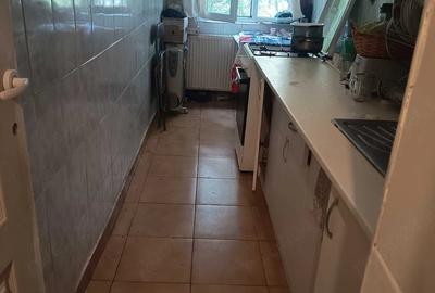 Garsonieră decomandată în Central