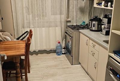 Apartament cu 4 camere nedecomandat în Central