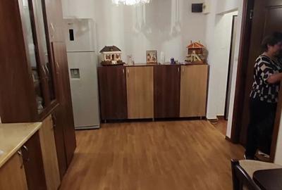 Apartament cu 3 camere decomandat în Central - 2