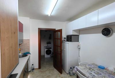Apartament cu 3 camere semidecomandat în Berceni - 5