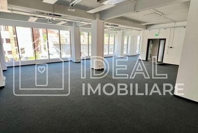 Spațiu comercial, de 200 mp, în Central
