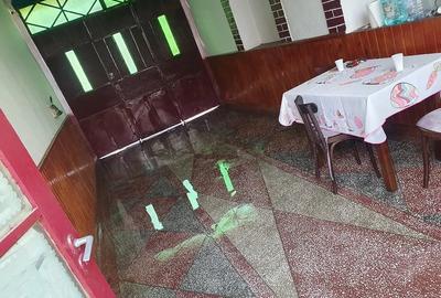 Casă cu 7 camere cu Teren 900 Mp în Central