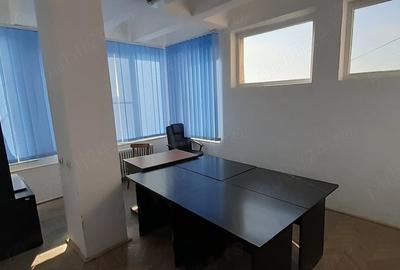 Spațiu comercial, de 20 mp, în Central
