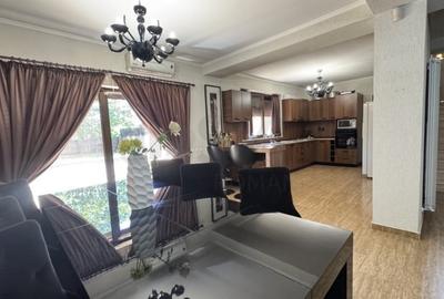 Casă cu 5 camere cu Teren 700 Mp în Central