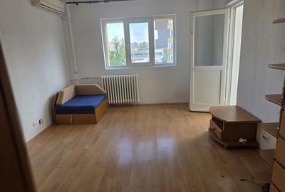 Garsonieră decomandată în Rahova
