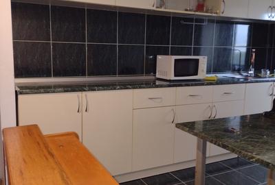 Apartament cu 3 camere decomandat în Tomis III - 10
