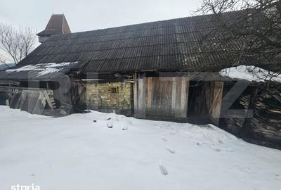 Casă cu 6 camere cu Teren 1850 Mp în Dumitra