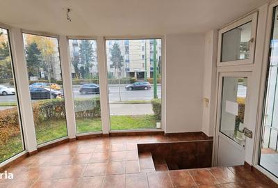 Spațiu comercial, de 100 mp, în Centrul Civic - 1
