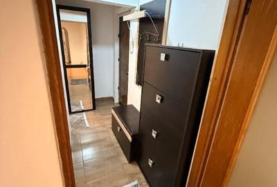Apartament cu 3 camere semidecomandat în Sălaj