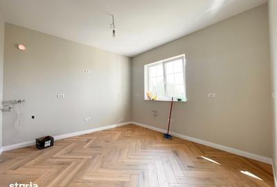 Casă cu 4 camere cu Teren 550 Mp în Moșnița Nouă