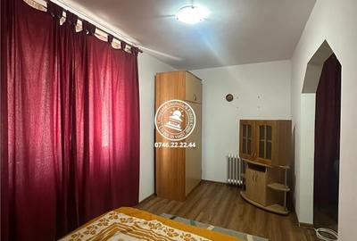 Apartament cu 2 camere nedecomandat în Podul de Piatră