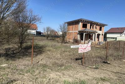 Teren de 734 mp, în Dumbrăvița