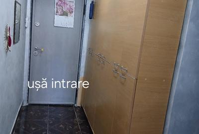 Apartament cu 3 camere semidecomandat în Micro 4 - 5