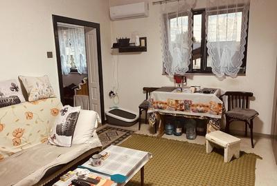Casă cu 7 camere cu Teren 623 Mp în Ploscoș