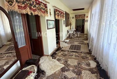 Casă cu 3 camere în Pianu