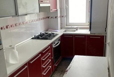 Apartament cu 3 camere semidecomandat, mobilat în Cetate - 3