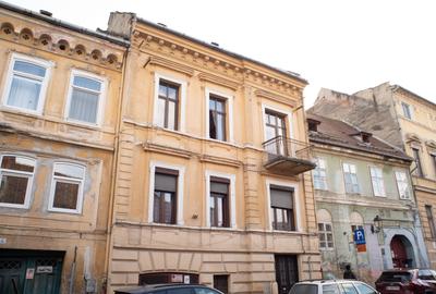 Apartament cu 6 camere, mobilat în Centrul Istoric