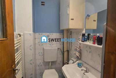 Apartament cu 4 camere semidecomandat în Central