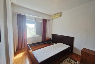 Apartament cu 4 camere decomandat în Tei - 2