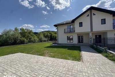 Casă cu 4 camere cu Teren 500 Mp în Bujoreni - 4