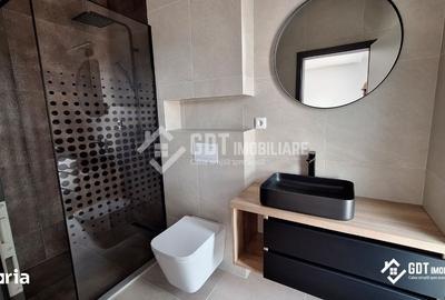 Casă cu 4 camere decomandat cu Teren 200 Mp în Central