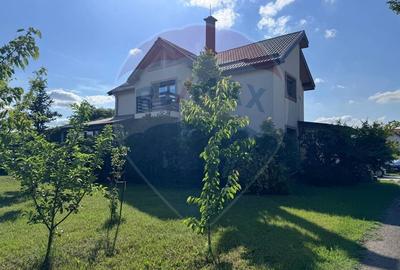 Casă individuală cu 6 camere cu Teren 881 Mp în Central - 3