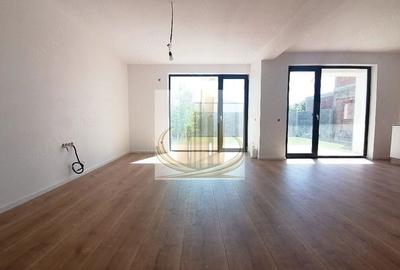 Duplex cu 4 camere cu Canalizare în Moșnița Nouă