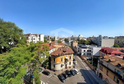 Apartament cu 4 camere semidecomandat, mobilat în Cișmigiu