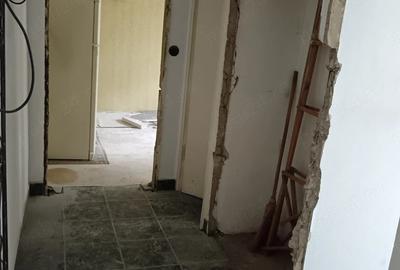 Apartament cu 3 camere nedecomandat în Sântandrei - 2