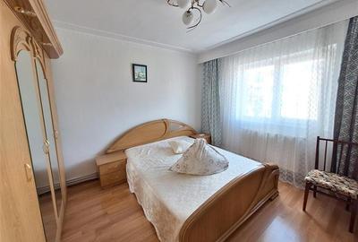 Apartament cu 3 camere decomandat în Nord