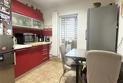 Apartament cu 3 camere decomandat în Far - 19