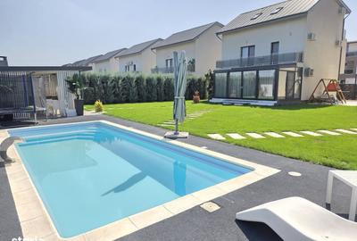 Casă cu 4 camere cu Teren 1200 Mp în Central