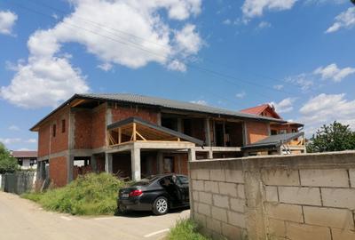 Duplex cu 8 camere cu Garaj în Berceni - 2