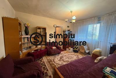 Apartament cu 2 camere semidecomandat, mobilat în Craiovița Nouă