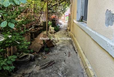 Casă individuală cu 3 camere cu Canalizare în Rahova