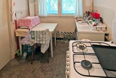 Apartament cu 3 camere semidecomandat în Crângași