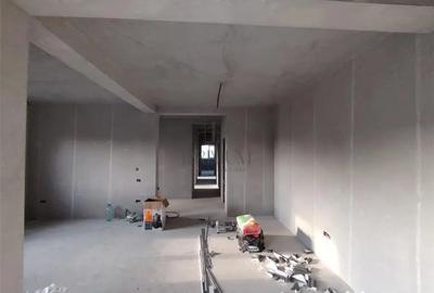Casă cu 4 camere cu Teren 300 Mp în Moșnița Nouă