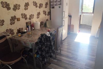 Apartament cu 2 camere decomandat în Exterior Vest