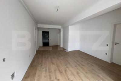 Apartament cu 3 camere semidecomandat în Central - 1