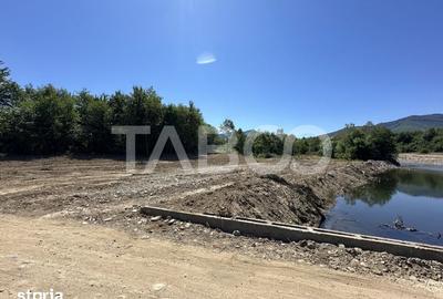 Teren de 1800 mp, în Hârseni